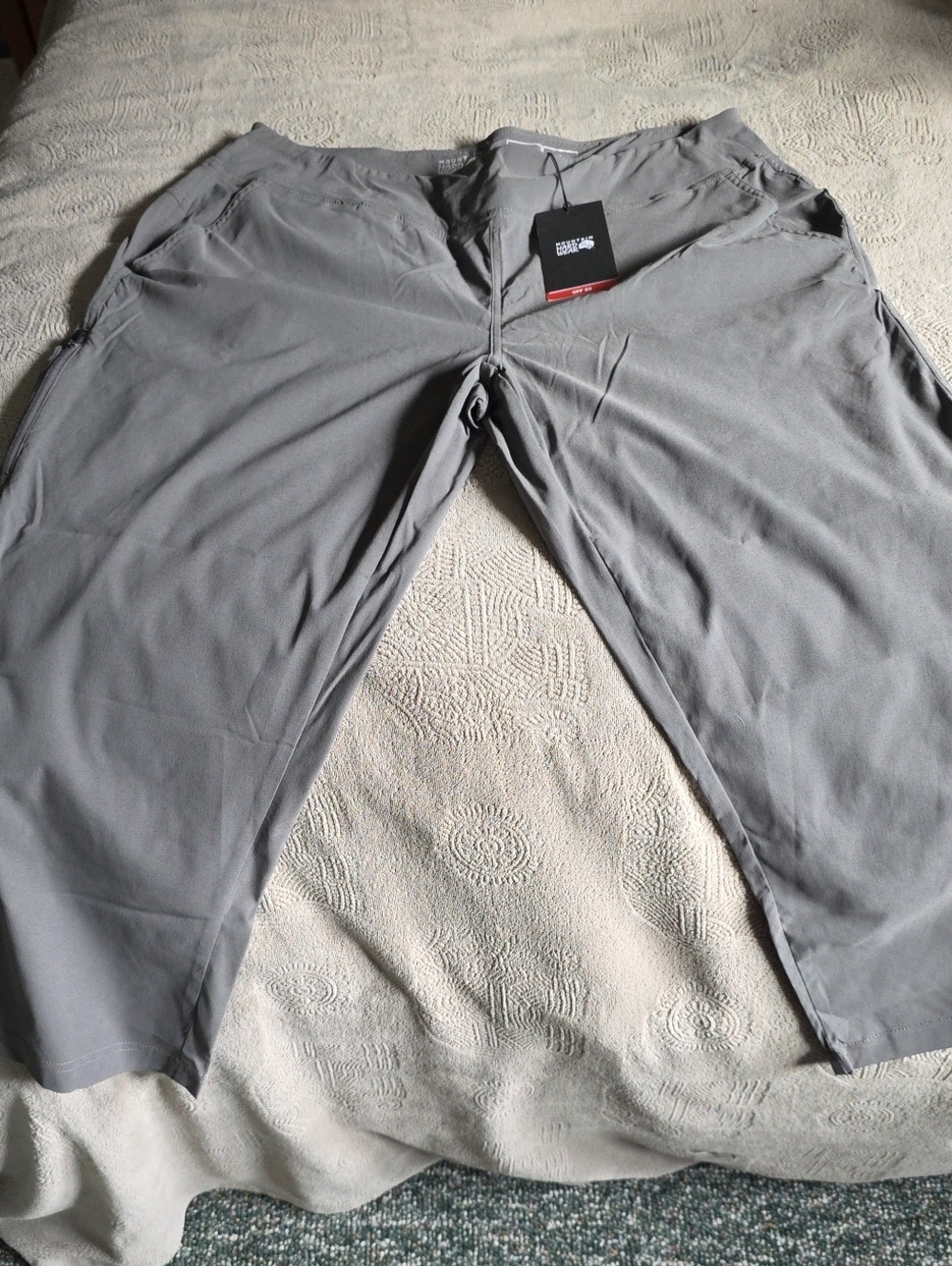 Mountain Hardwear Dynama Crop women's Grey Active Pants